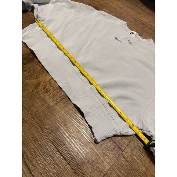 Nike phoenix fleece embroidered crewneck. - Picture 4 of 7